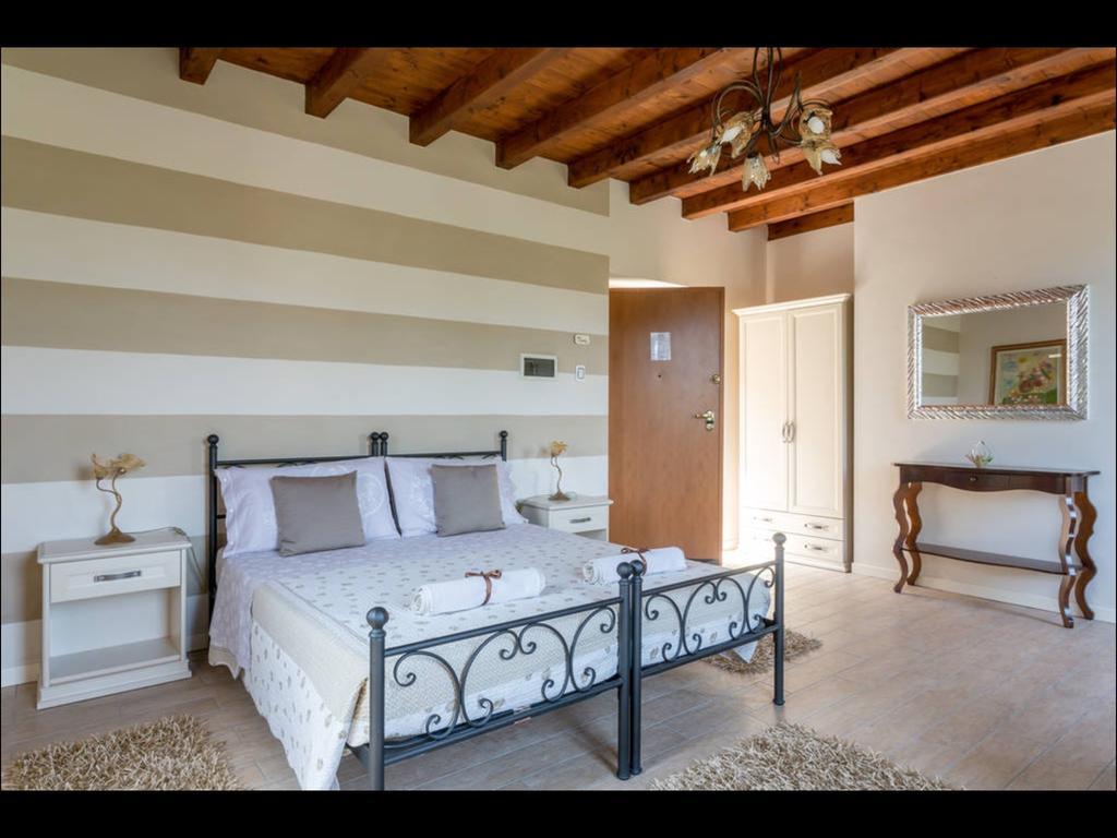 B&B Ronco Degli Ulivi Исео Экстерьер фото